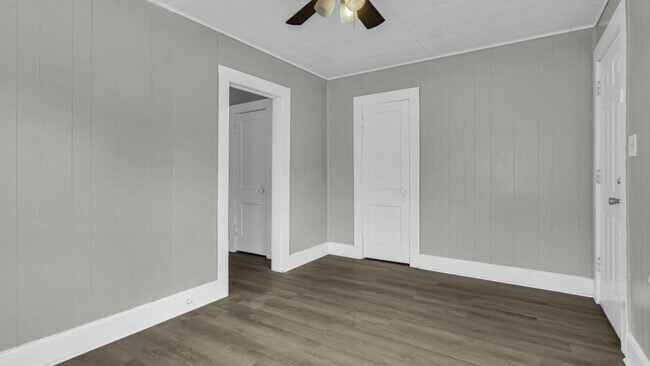 Foto del edificio - 301 B St NW