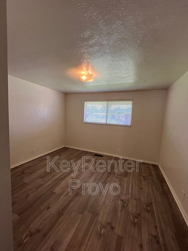 Building Photo - 465 E 535 S