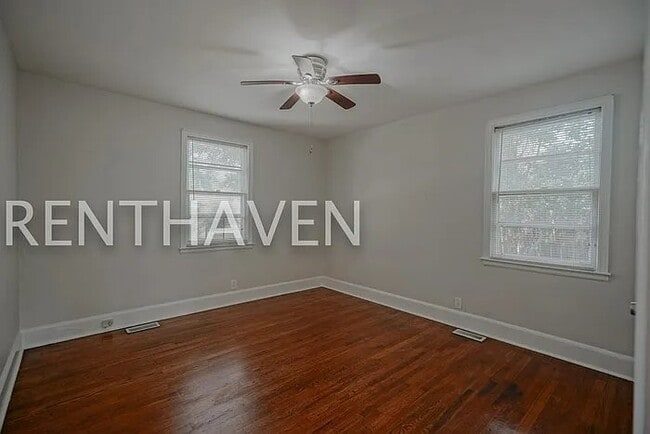 Building Photo - 2812 Harrison Rd
