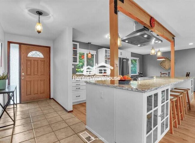 Foto del edificio - 3 Bed | 3 Bath: Spacious Living, Lush Gardens, and Top Schools (New Price)!