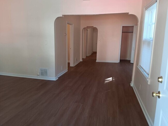 Foto del edificio - 3356N12thJ