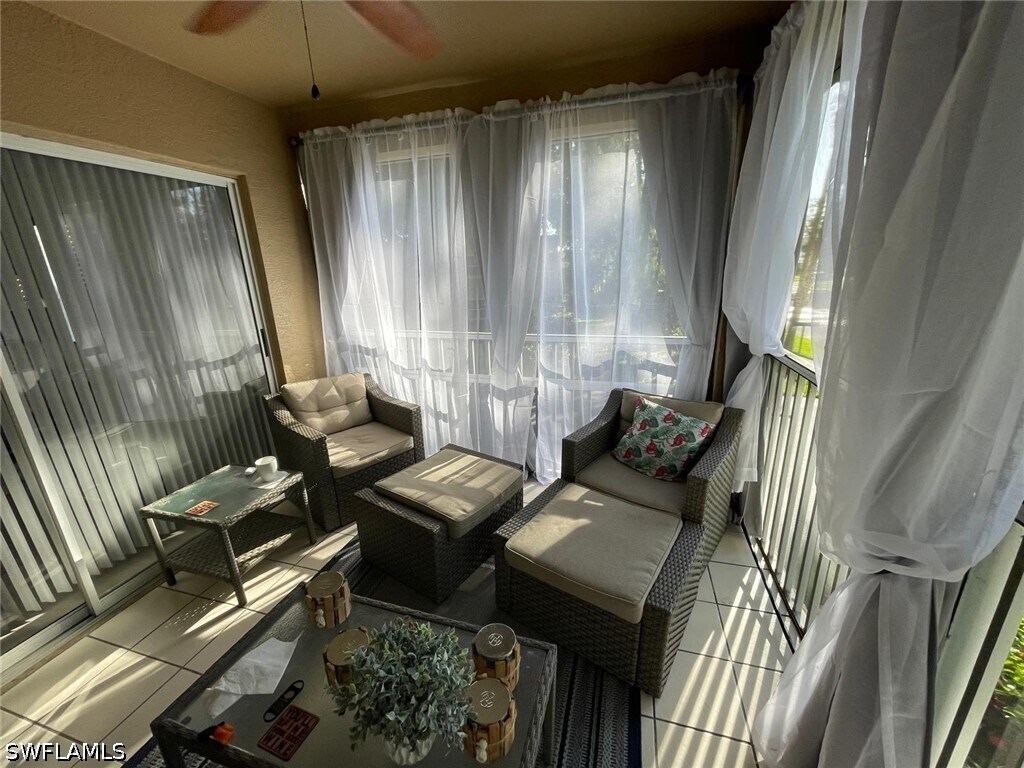 Foto del edificio - 9570 Crescent Garden Dr