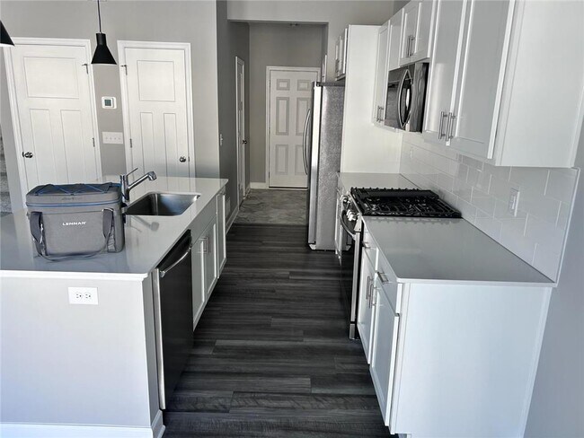 Foto del edificio - 10627 Weston Wy N