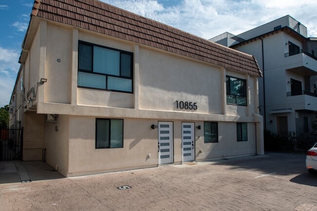 Building Photo - 10855 Morrison St