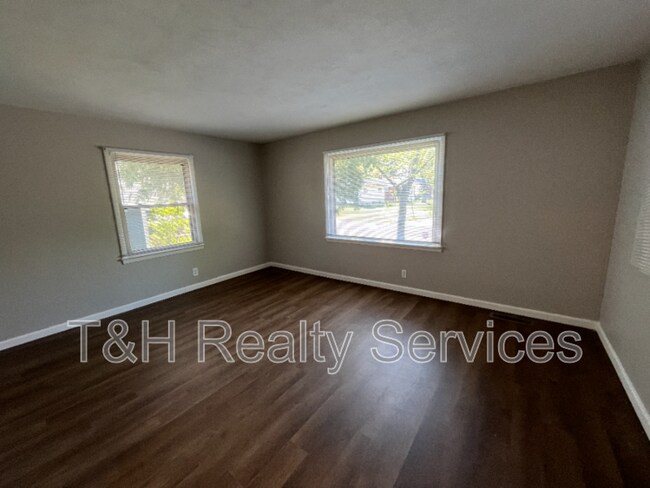 Foto del edificio - 8350 E 36th St
