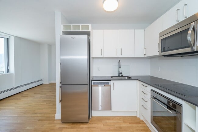 Photo du bâtiment - 800 Richmond St W