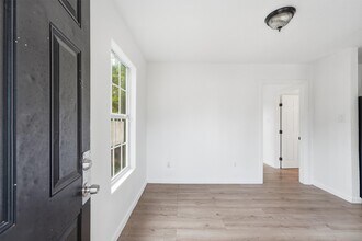 Building Photo - 8038 Record St