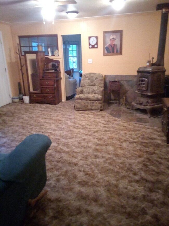 Foto del edificio - 34715 Bouquet Canyon Rd