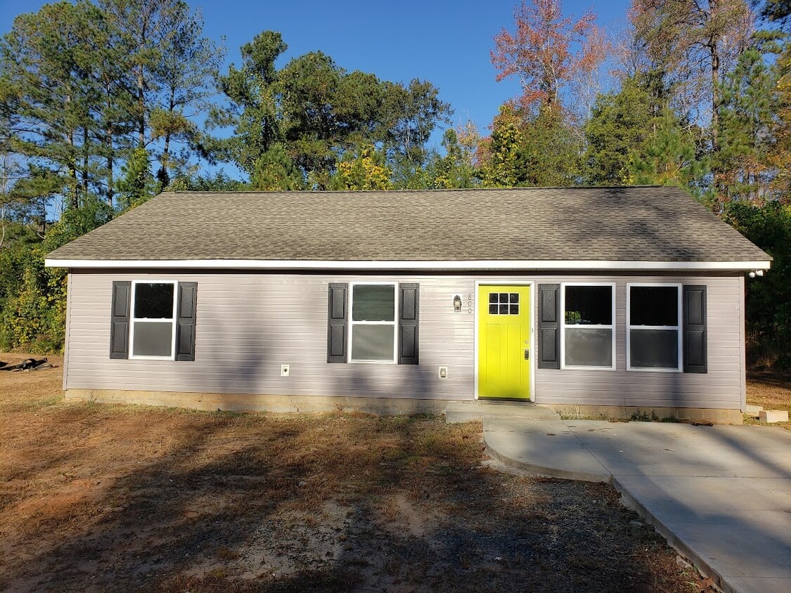 Foto principal - 800 Smith Grove Rd