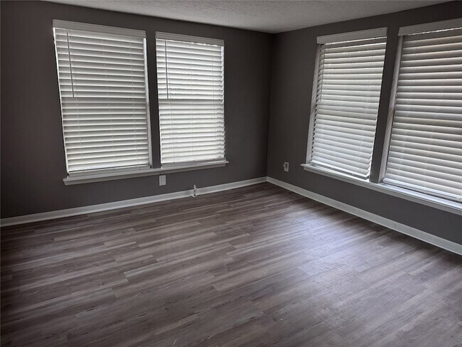 Foto del edificio - 600 St Lawrence River Rd