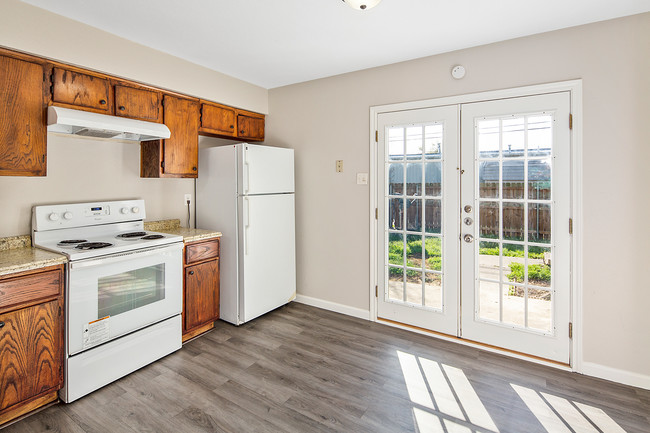Building Photo - 3110 Briarcrest Dr