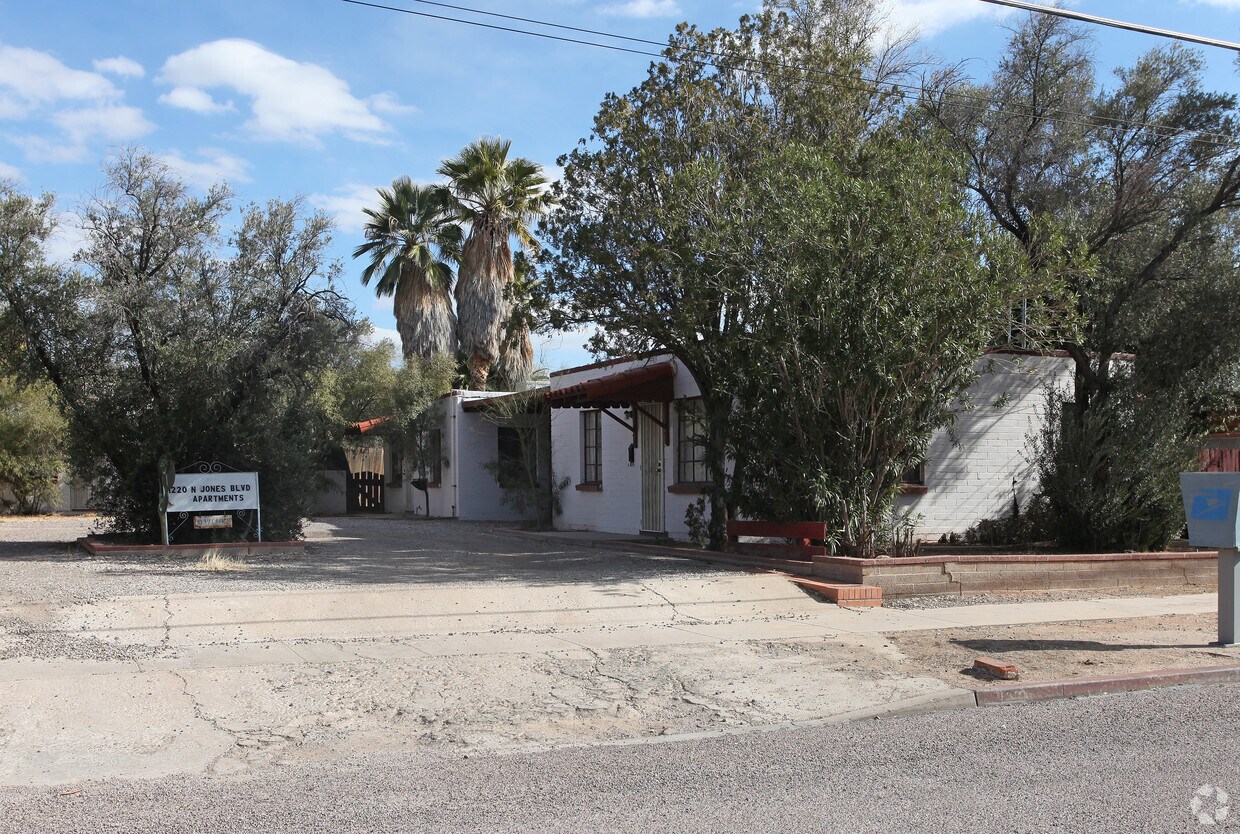 Building Photo - 1220 N Jones Blvd