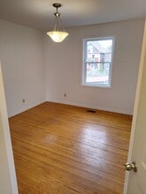 Building Photo - 125 Mavety St