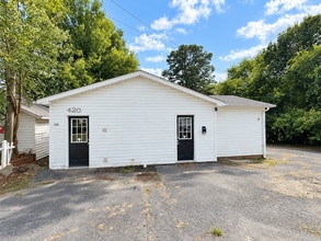 Building Photo - 420 Jackson Park Rd