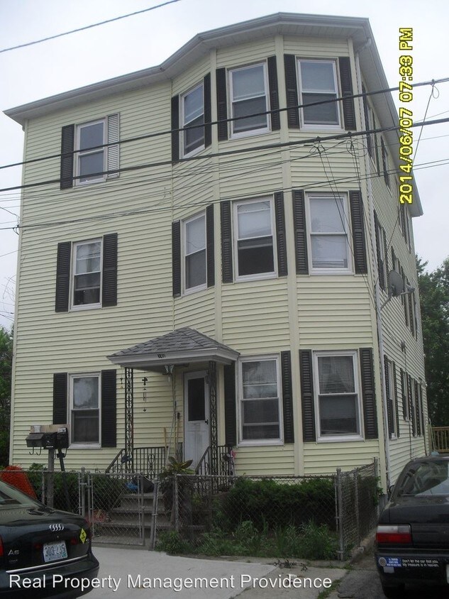 Primary Photo - 140 Urban Ave