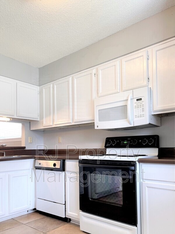 Building Photo - 3085 Rising Sun Rd
