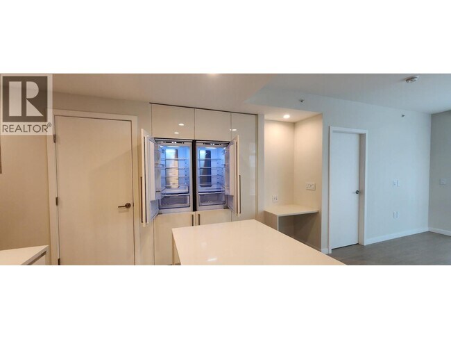 Photo du bâtiment - 4168 Lougheed Hwy.