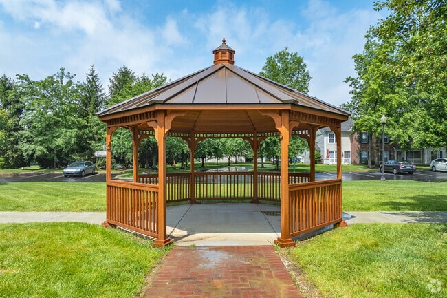 Gazebo - The Ridge at Chestnut Hill Phase 1