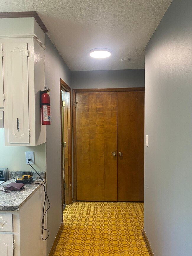 Foto del edificio - 1020 3rd St SE