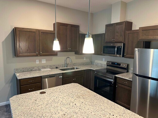Foto del edificio - 2683 Verdant Ln