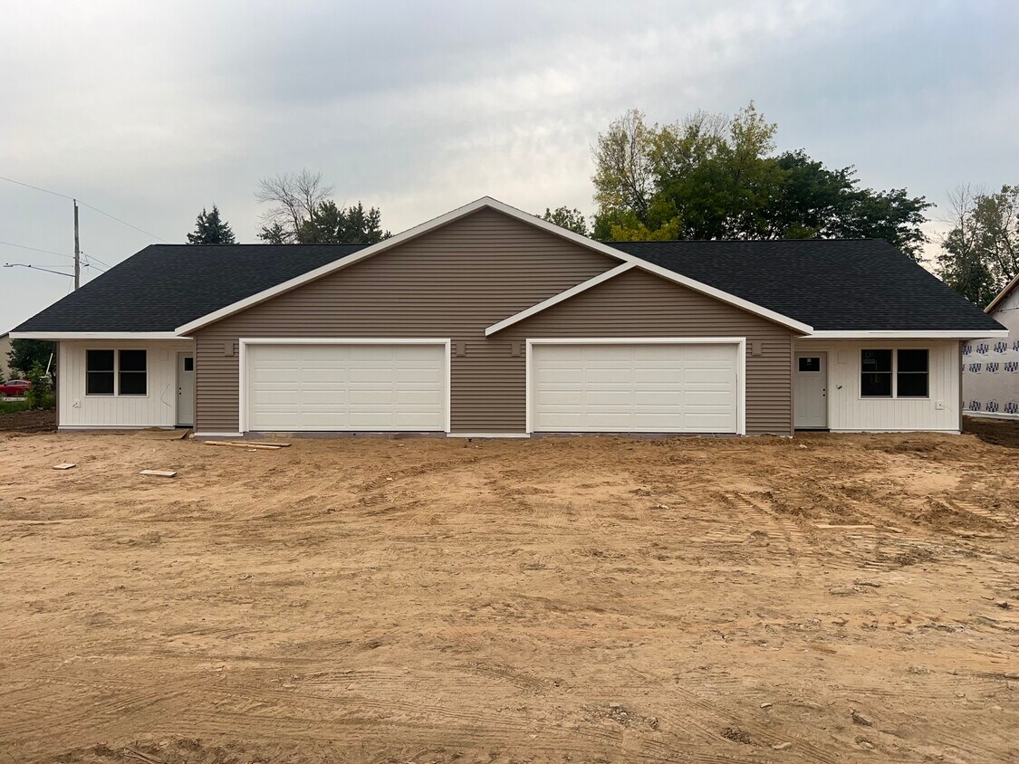 Exterior - 205 Highview Rd