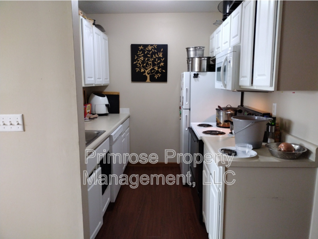 Building Photo - 950 Monterey Way - 4