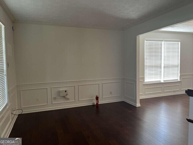 Foto del edificio - 3184 Elmwood Ct