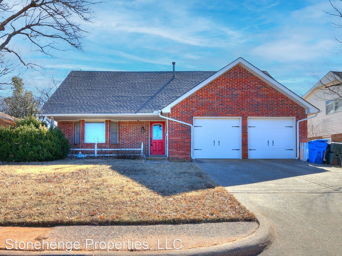 4 br, 2.5 bath House - 308 Woodside Drive Photo