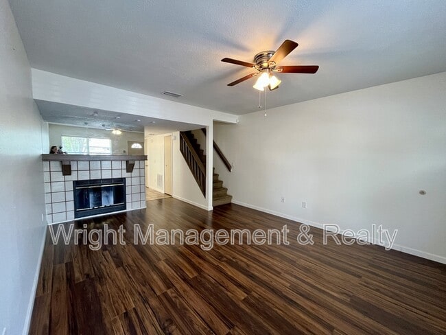 Foto del edificio - 7618 Colonial Ct