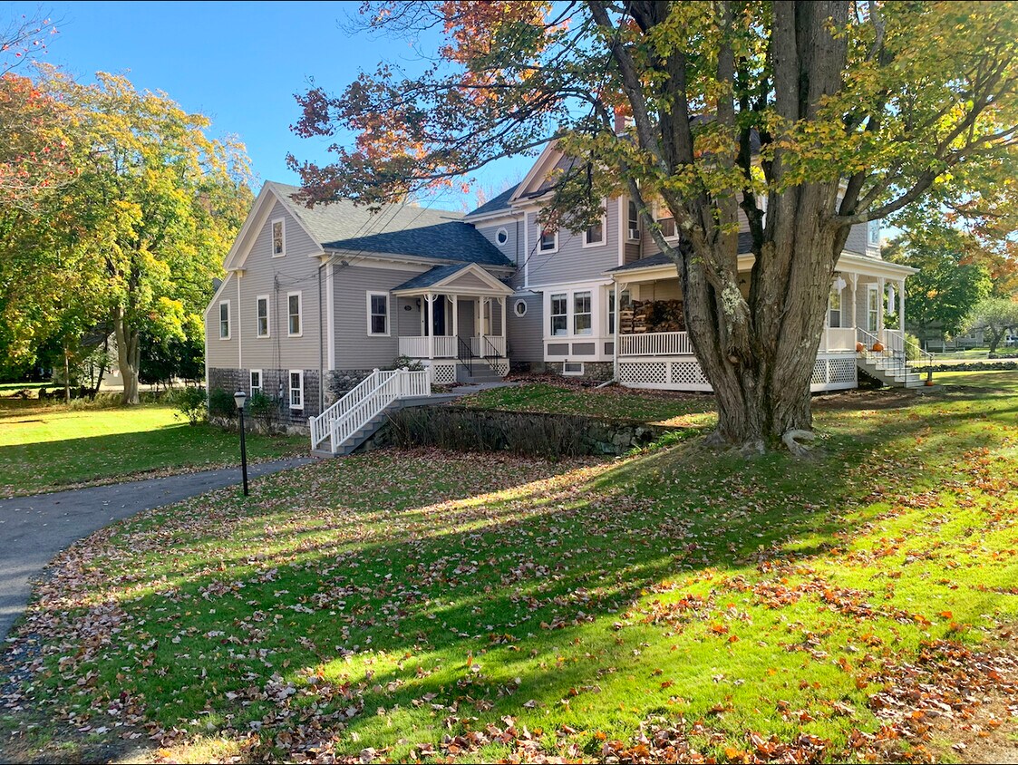 Foto principal - 720 Washington Rd