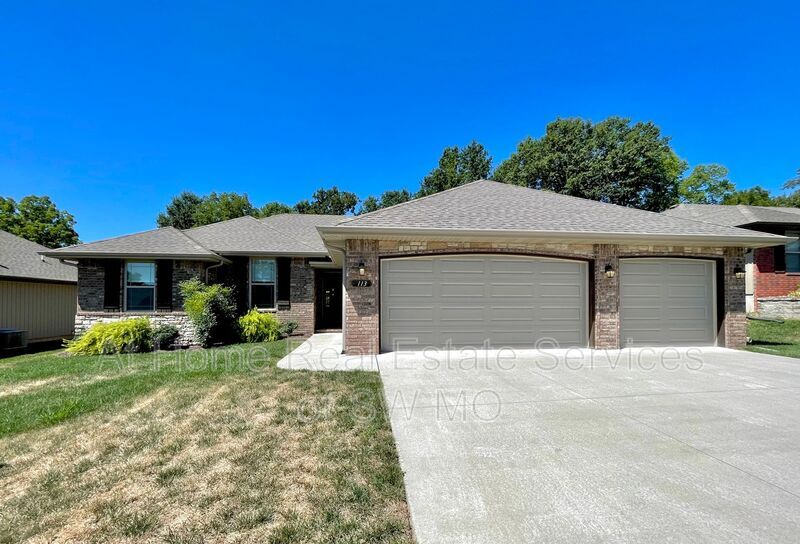 Primary Photo - 113 N Glengary Dr