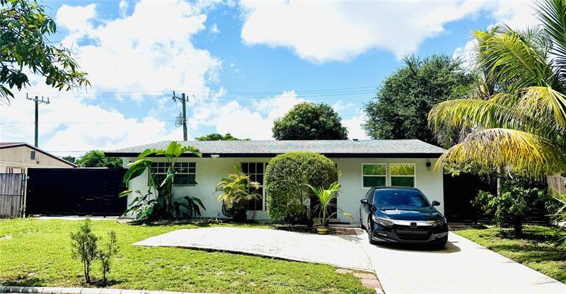 Foto principal - 7140 Custer St
