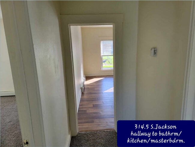 Building Photo - 314 S Jackson St