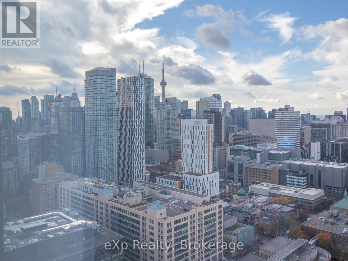 Primary Photo - 319 Jarvis St