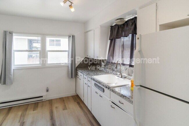 Foto del edificio - 2816 E Everett Ave