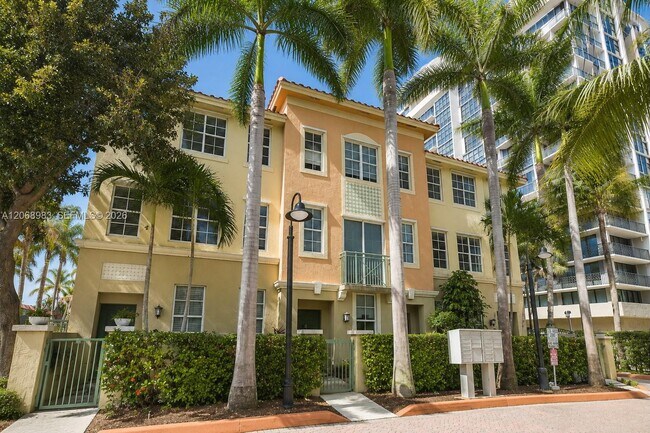 Building Photo - 2069 S Ocean Dr