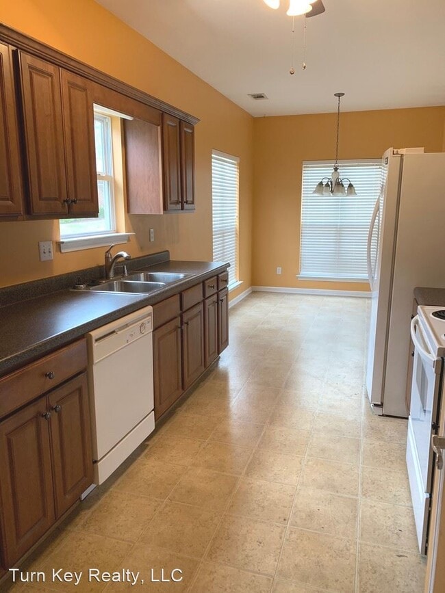 Building Photo - 3 br, 2 bath House - 5769 Princess Boulevard
