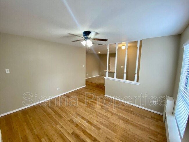 Building Photo - 6500 Columbia Oaks Ct