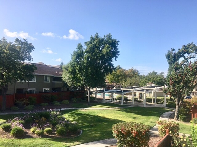 Foto del edificio - 7629 Arbor Creek Cir