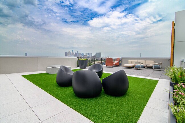 Foto del edificio - 701 Richmond Ave.