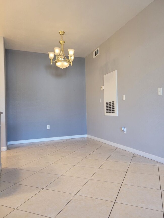 Building Photo - Awe-inspiring One Bedroom Unit for Rent