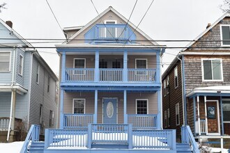 Building Photo - 817 W 2nd St