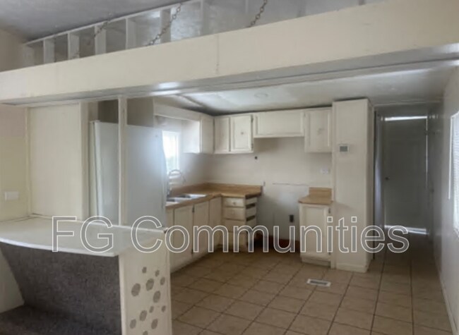 Foto del edificio - 23 Country Village Dr