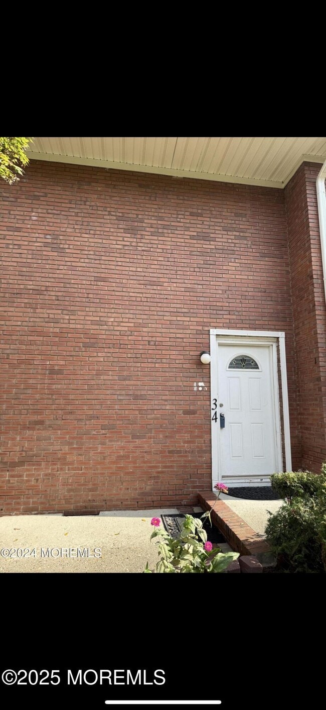 Building Photo - 364 Westwood Ave