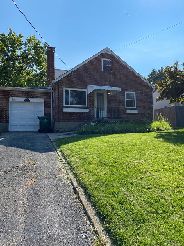 3246 Boudinot Ave, Cincinnati, OH 45211 House Rental in Cincinnati