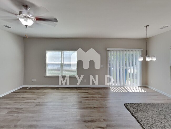 Building Photo - 5519 Newton Creek Dr