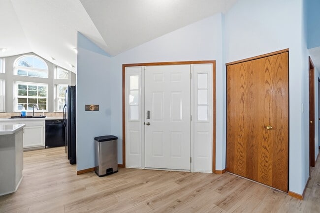 Building Photo - 408 California Ave