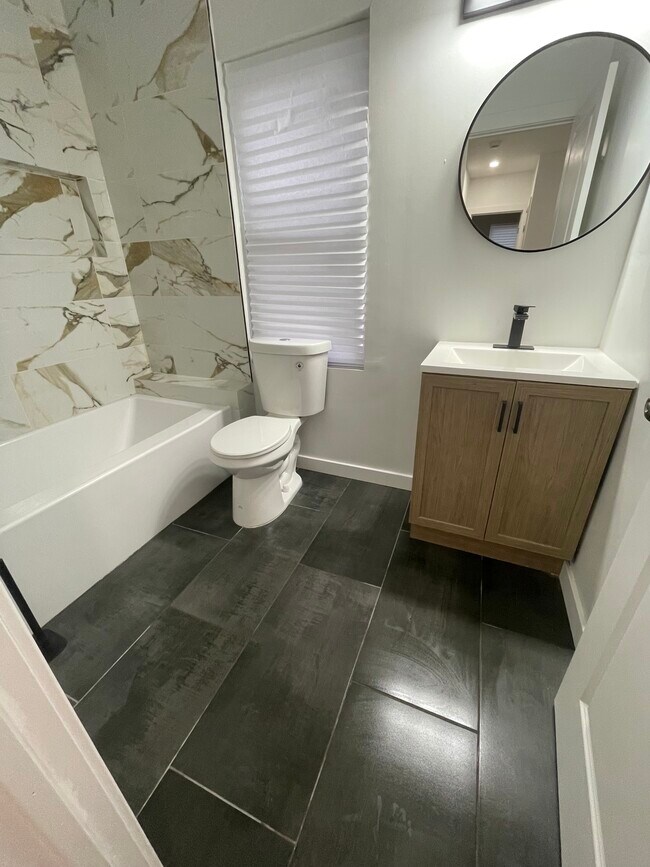 Foto del edificio - 2808 N Taylor St