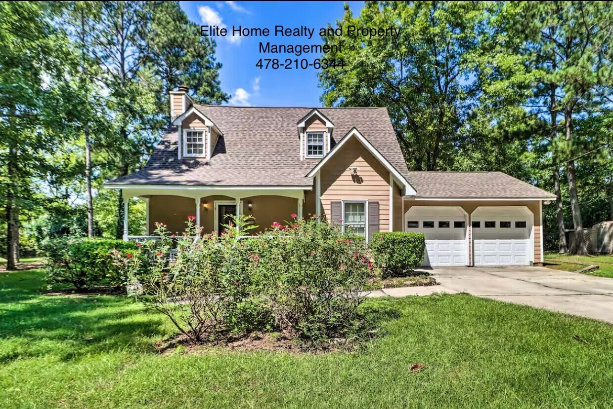 Primary Photo - 295 Edgewater Dr