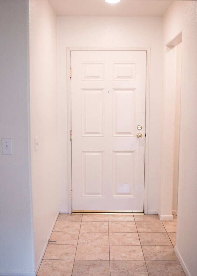 Entrada principal - 1953 Marie Ave